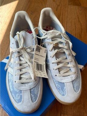 SPEZIAL adidas tennis shoes size 8